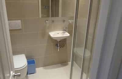 1 Bedroom 1 Bathroom - Exterior?w=400&h=260&fit=crop&q=40&auto=format&trim=auto