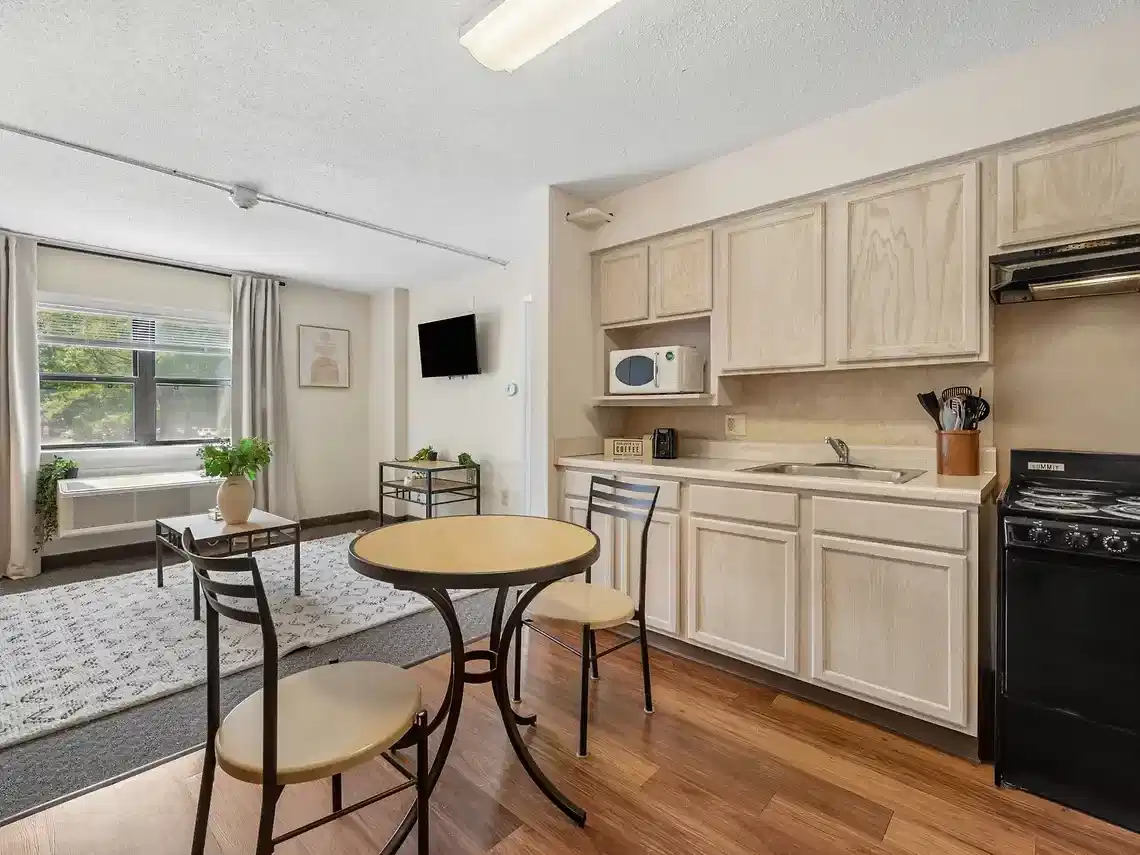 Yugo Greenville Campus Towers, Greenville  - Greenville, United States - Kitchen