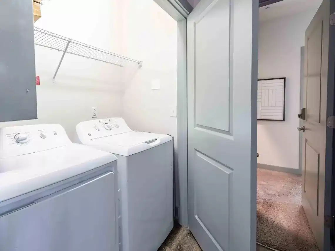 Yugo Greenville Uptown, Greenville - Greenville, United States - Amenities
