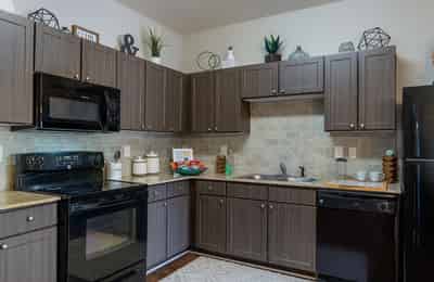 Yugo Charlotte College Downs, Charlotte - Charlotte, North Carolina, United States - Kitchen