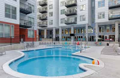 Yugo Cincinnati Deacon, Cincinnati - Cincinnati, Ohio, United States - Amenities