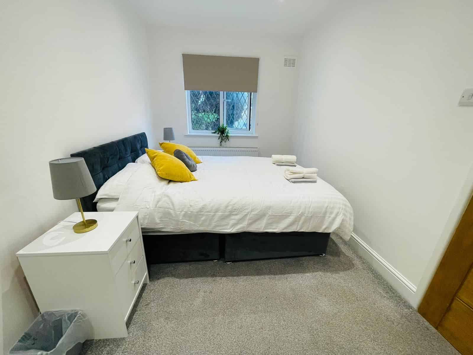 Hayfield Passage E14LL, London - London, England, United Kingdom - 2 Bedroom 1 Bathroom Apartment - Bedroom