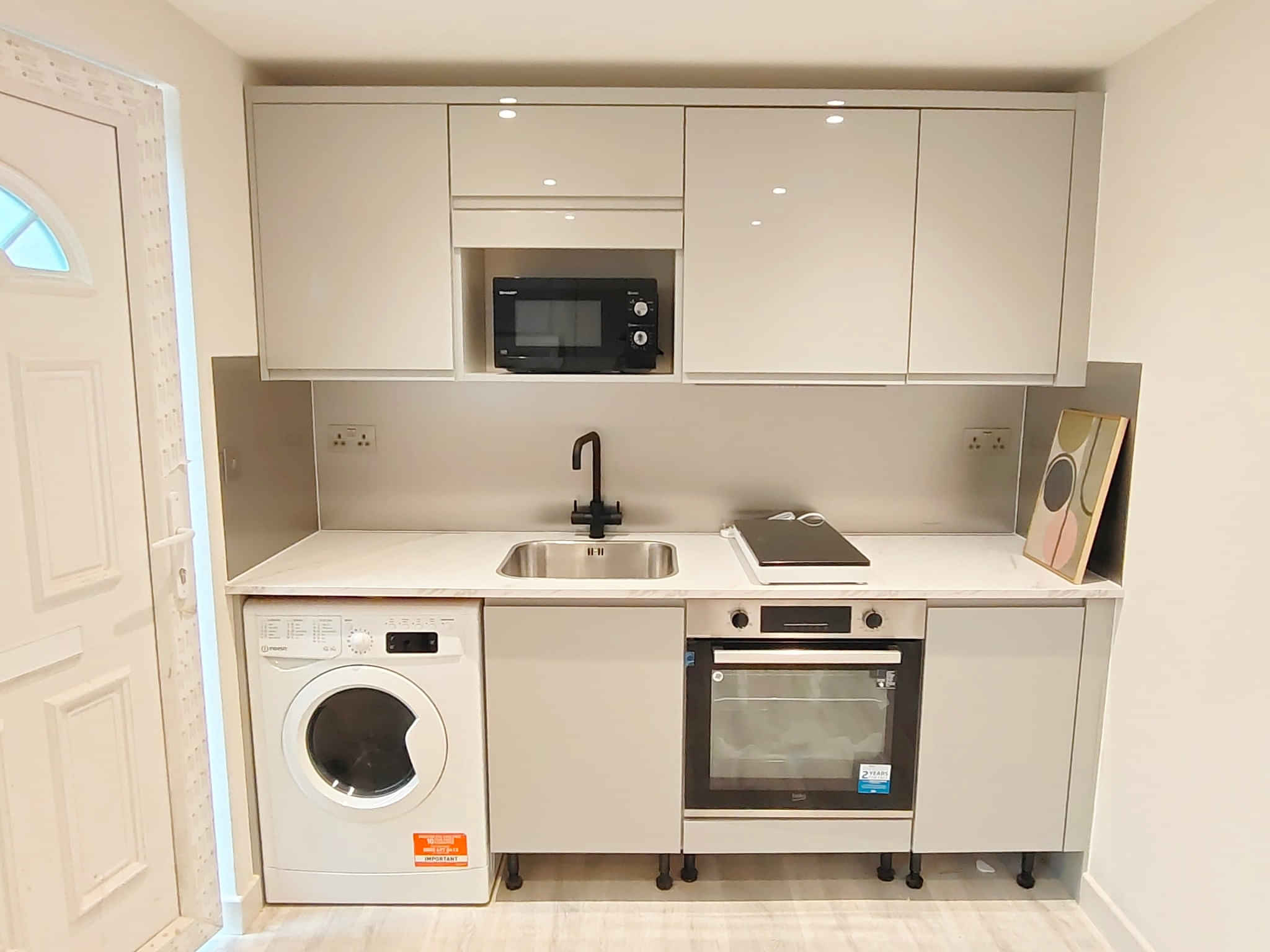 Kingston Upon Thames KT5, London - London, England, United Kingdom - 1 Bedroom Apartment - Kitchen