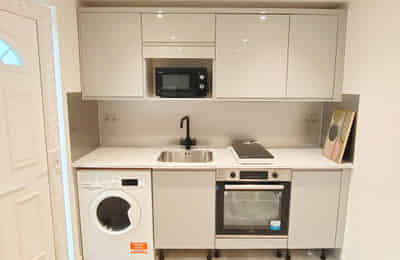 Kingston Upon Thames KT5, London - London, England, United Kingdom - 1 Bedroom Apartment - Kitchen