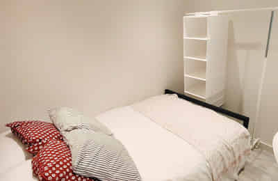 Addison Gardens W14, London - London, England, United Kingdom - 1 Bedroom 1 Bathroom - Bedroom