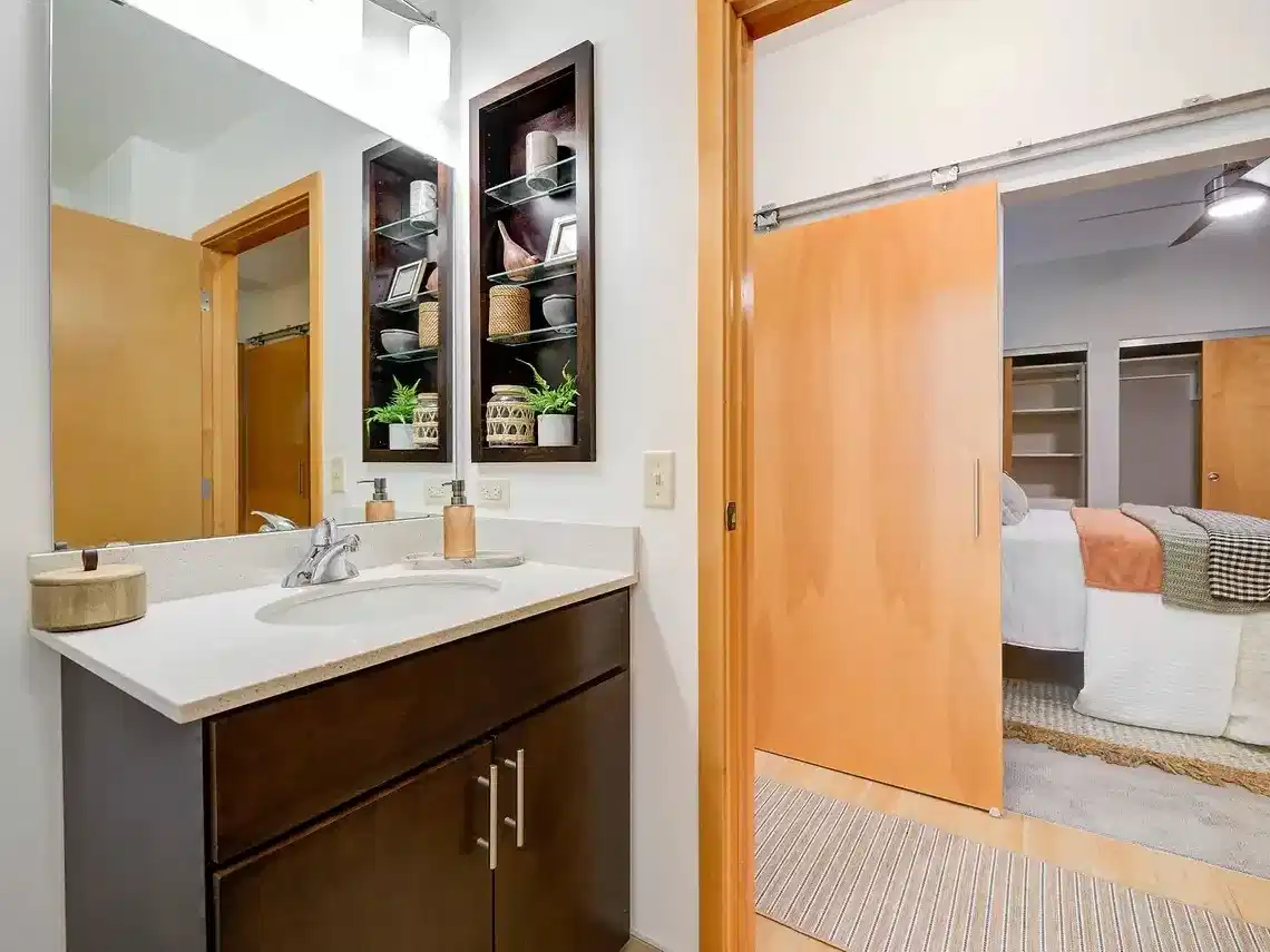 Yugo Madison Lux, Madison - Madison, Wisconsin, United States - Bathroom