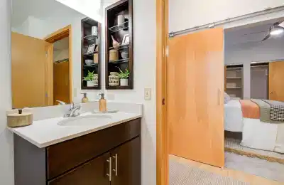 Yugo Madison Lux, Madison - Madison, Wisconsin, United States - Bathroom