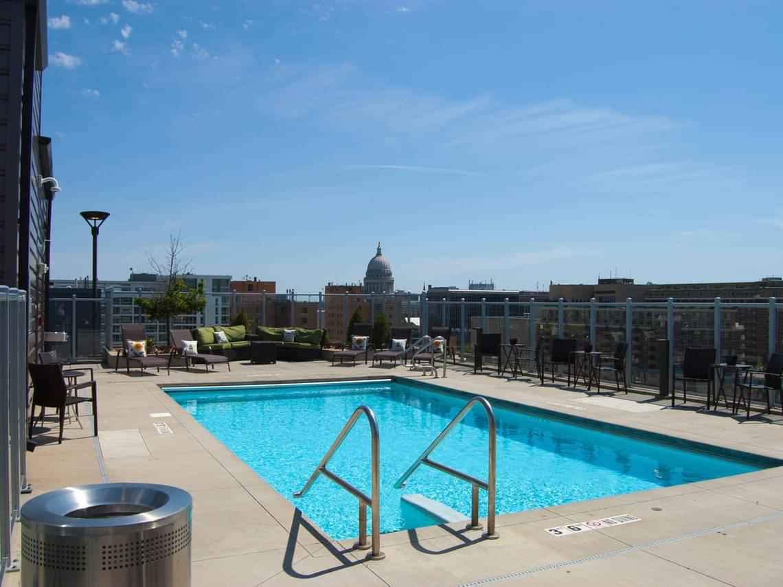 Yugo Madison Lux, Madison - Madison, Wisconsin, United States - Amenities