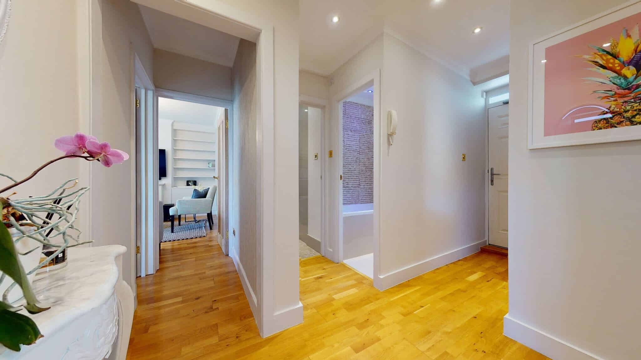 Shepherd’s Bush W12, London - London, England, United Kingdom - 3 Bedroom 1 Bathroom - Room