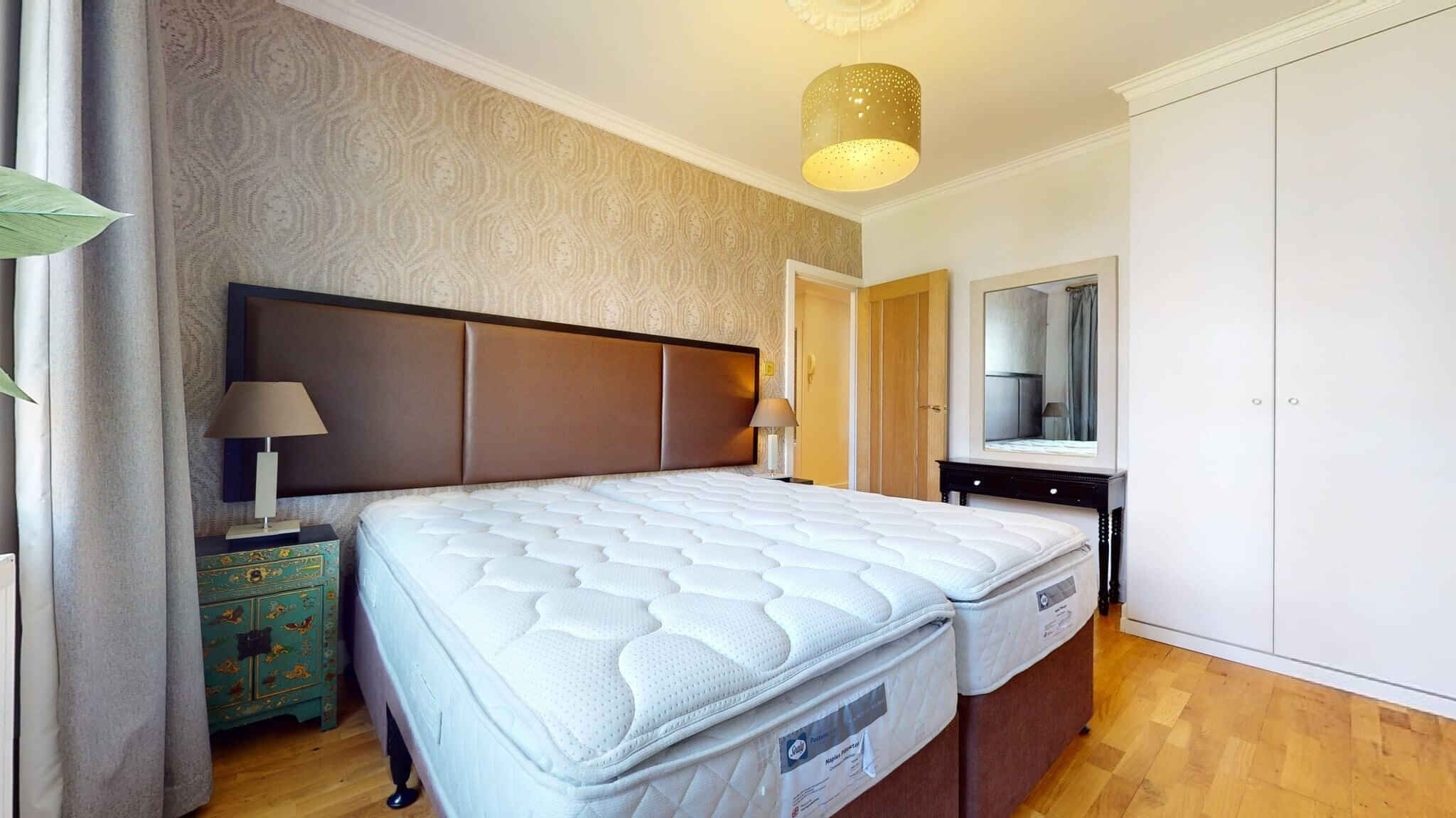 3 Bedroom 1 Bathroom - Common Area?w=400&h=260&fit=crop&q=40&auto=format&trim=auto