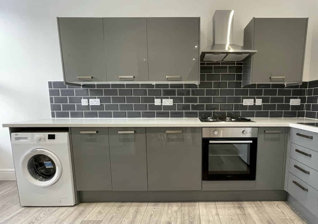 5 Bedroom 5 Bathroom Apartment - 1 - Bathroom?w=400&h=260&fit=crop&q=40&auto=format&trim=auto