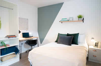 6 Bedroom Apartment, 32 Monks Road, Lincoln LN2 5HW - Lincoln, England, United Kingdom - 5 Bedroom 5 Bathroom Apartment - Bedroom