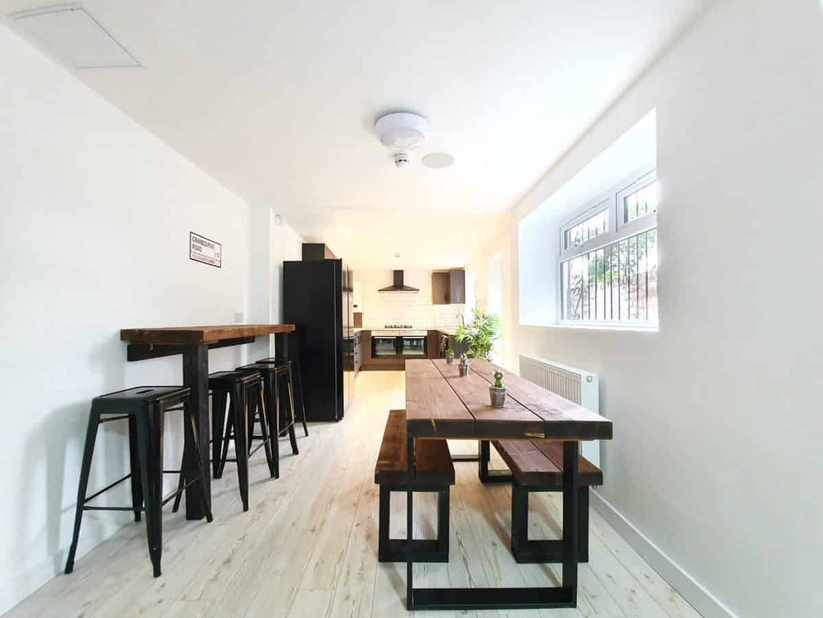 Room in a 7 Bedroom Apartment, 103 Cranborne Rd, Liverpool L15 2HY - Liverpool, England, United Kingdom - 7 Bedroom 2 Bathroom Apartment - 2 - Common Area