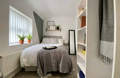Room in a 4 Bedroom Apartment, 261 Edge Ln, Liverpool L7 9LB - Liverpool, England, United Kingdom - 4 Bedroom 1 Bathroom Apartment - 1 - Bedroom