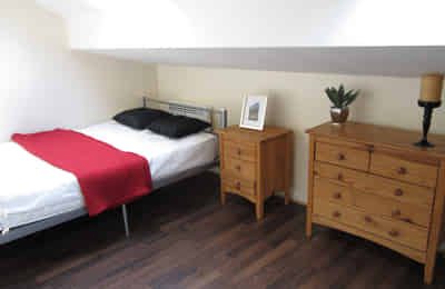 Room in a 2 Bedroom Apartment, 53 Ruskin Ave, Manchester M14 4DG - Manchester, England, United Kingdom - 2 Bedroom 1 Bathroom Apartment - 1 - Bedroom