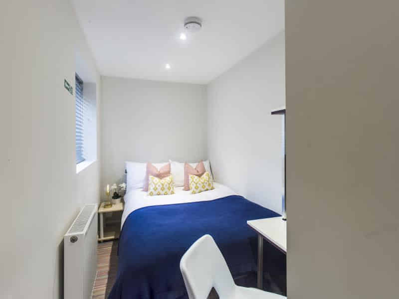 Room in a 5 bedroom Apartment, 86 Beresford Street, Stoke-on-Trent ST4 2ES - Stoke-on-Trent, England, United Kingdom - 5 Bedroom 1 Bathroom - Bedroom