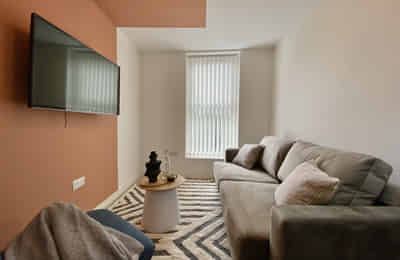 1 Bedroom 1 Bathroom Apartment - 1 - Kitchen?w=400&h=260&fit=crop&q=40&auto=format&trim=auto