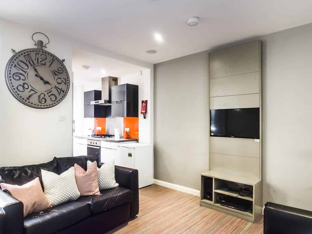 Room in a 5 Bedroom Apartment, 128 Ashford Street, Stoke-on-Trent ST4 2EN - Stoke-on-Trent, England, United Kingdom - Common Area