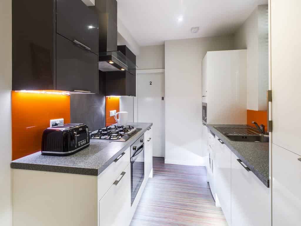 Room in a 5 Bedroom Apartment, 233 Leek Road, Stoke-on-Trent ST4 2BP - Stoke-on-Trent, England, United Kingdom - 5 Bedroom 1 Bathroom Apartment - Kitchen