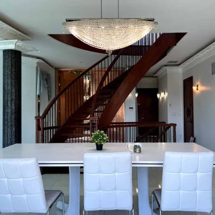 2111 W 34th Avenue, Vancouver 4
