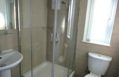 5 Bedroom Apartment - Bedroom?w=400&h=260&fit=crop&q=40&auto=format&trim=auto