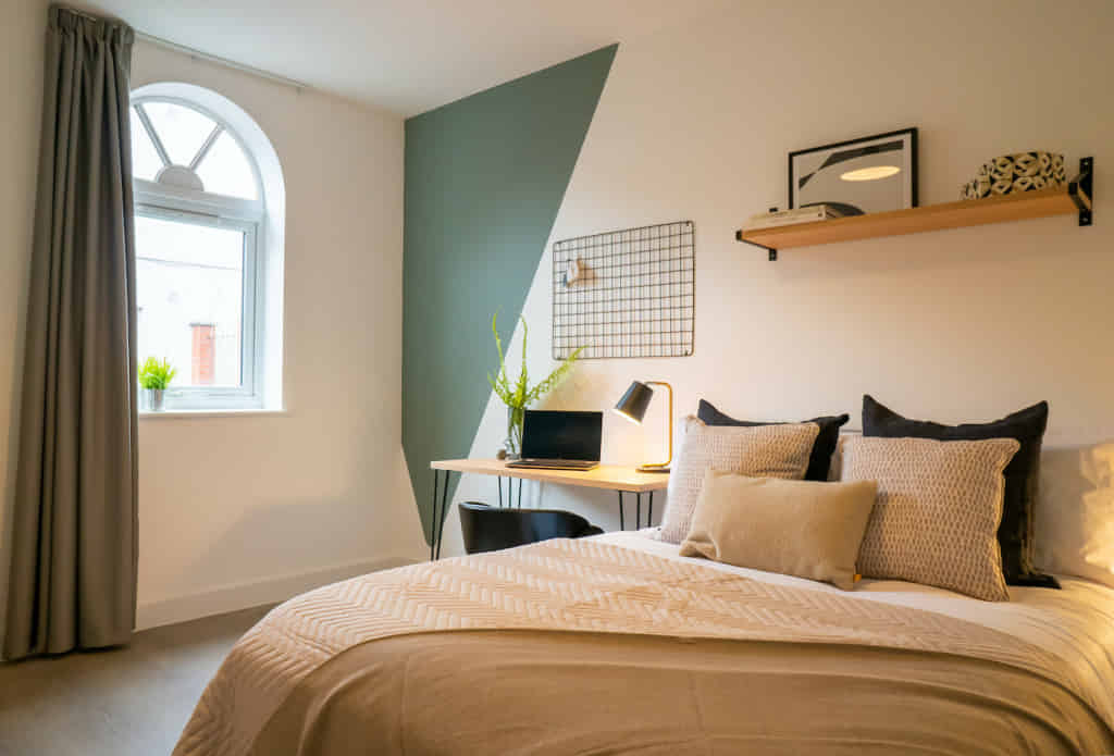 6 Bedroom 2 Bathroom 3 - Bathroom?w=400&h=260&fit=crop&q=40&auto=format&trim=auto