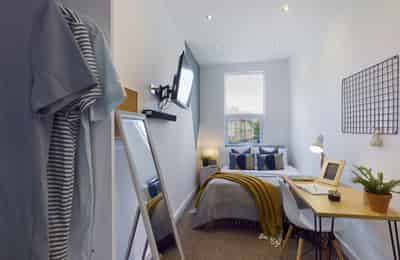 Amenities?w=400&h=260&fit=crop&q=40&auto=format&trim=auto