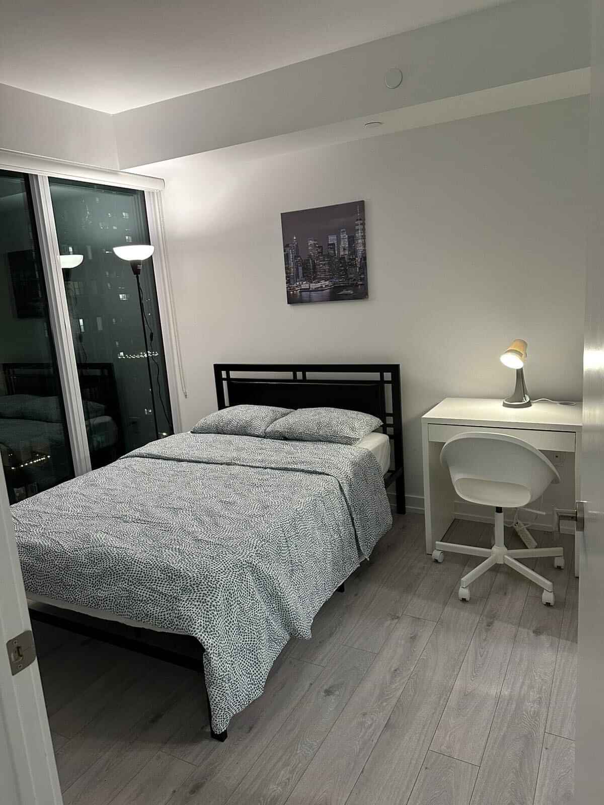 Flex Basic - Bedroom?w=400&h=260&fit=crop&q=40&auto=format&trim=auto