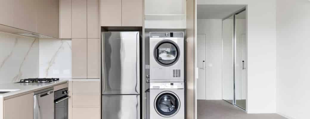 Common Area?w=400&h=260&fit=crop&q=40&auto=format&trim=auto