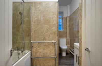 Studio at Tavistock Court, Bloomsbury, London WC1H 9HE - London, England, United Kingdom - Studio - Bathroom