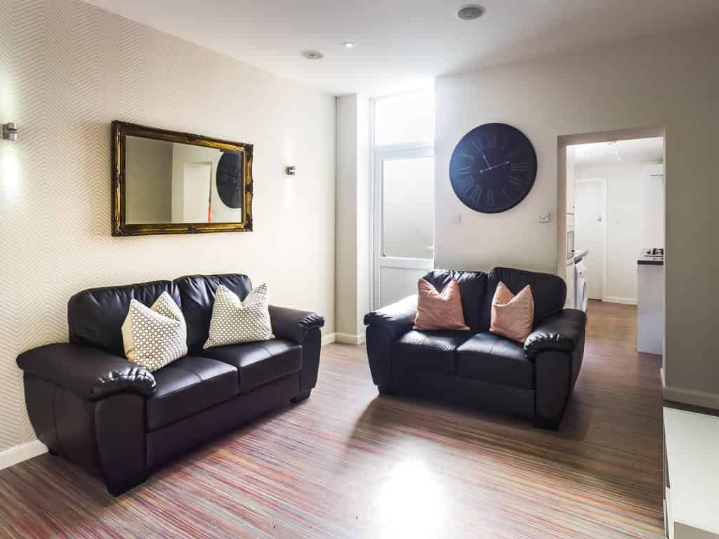 Room in a 5 Bedroom Apartment, 24 Seaford Street, Stoke-on-Trent ST4 2EU - Stoke-on-Trent, England, United Kingdom - Amenities