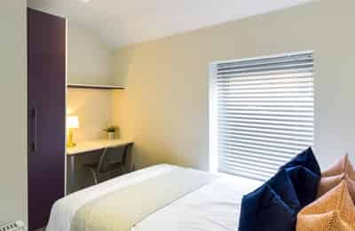 Room in a 4 Bedroom Apartment, 119 Spencer Road, Stoke-on-Trent ST4 2BE - Stoke-on-Trent, England, United Kingdom - 4 Bedroom 1 Bathroom Apartment - Bedroom