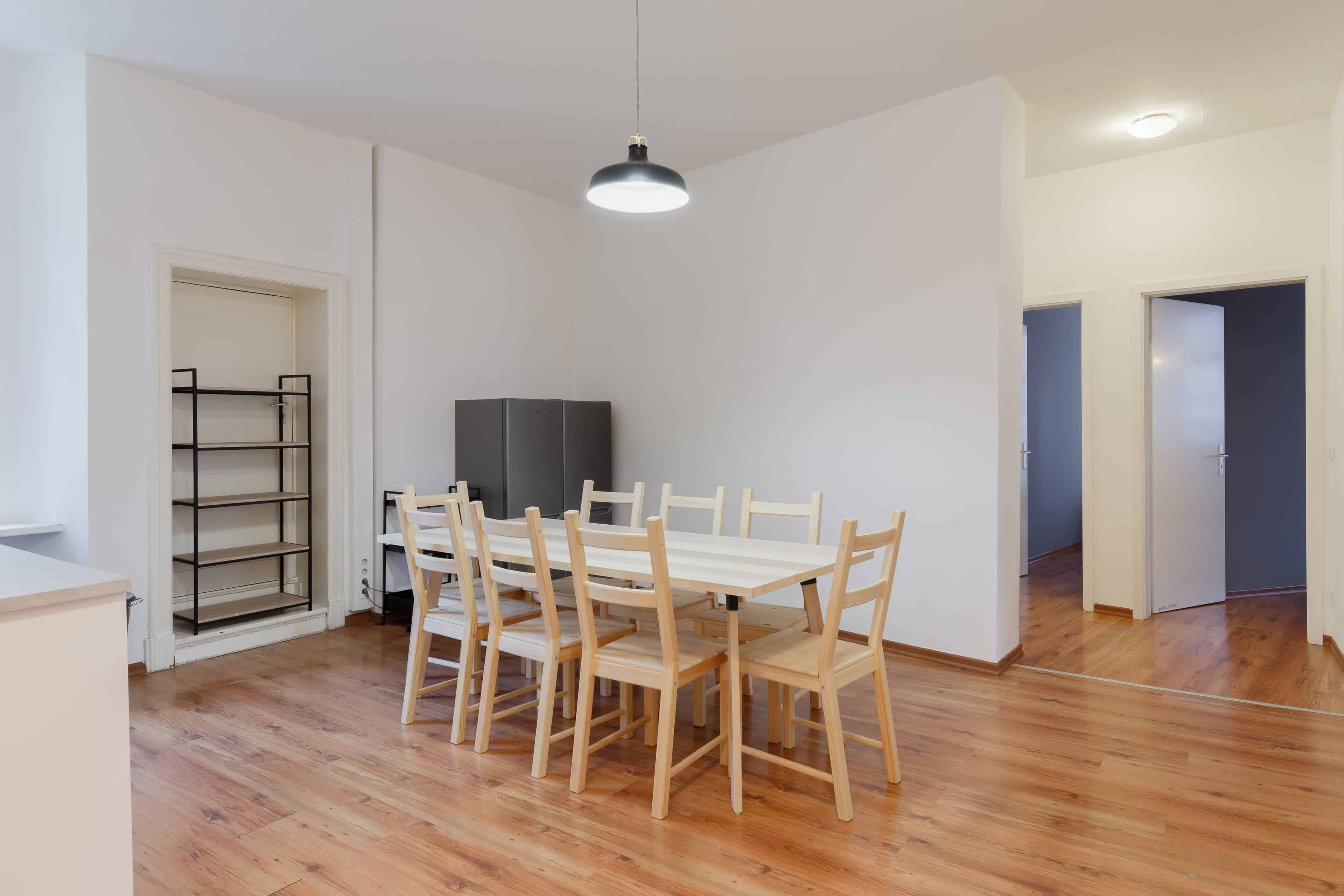 Kitchen?w=400&h=260&fit=crop&q=40&auto=format&trim=auto