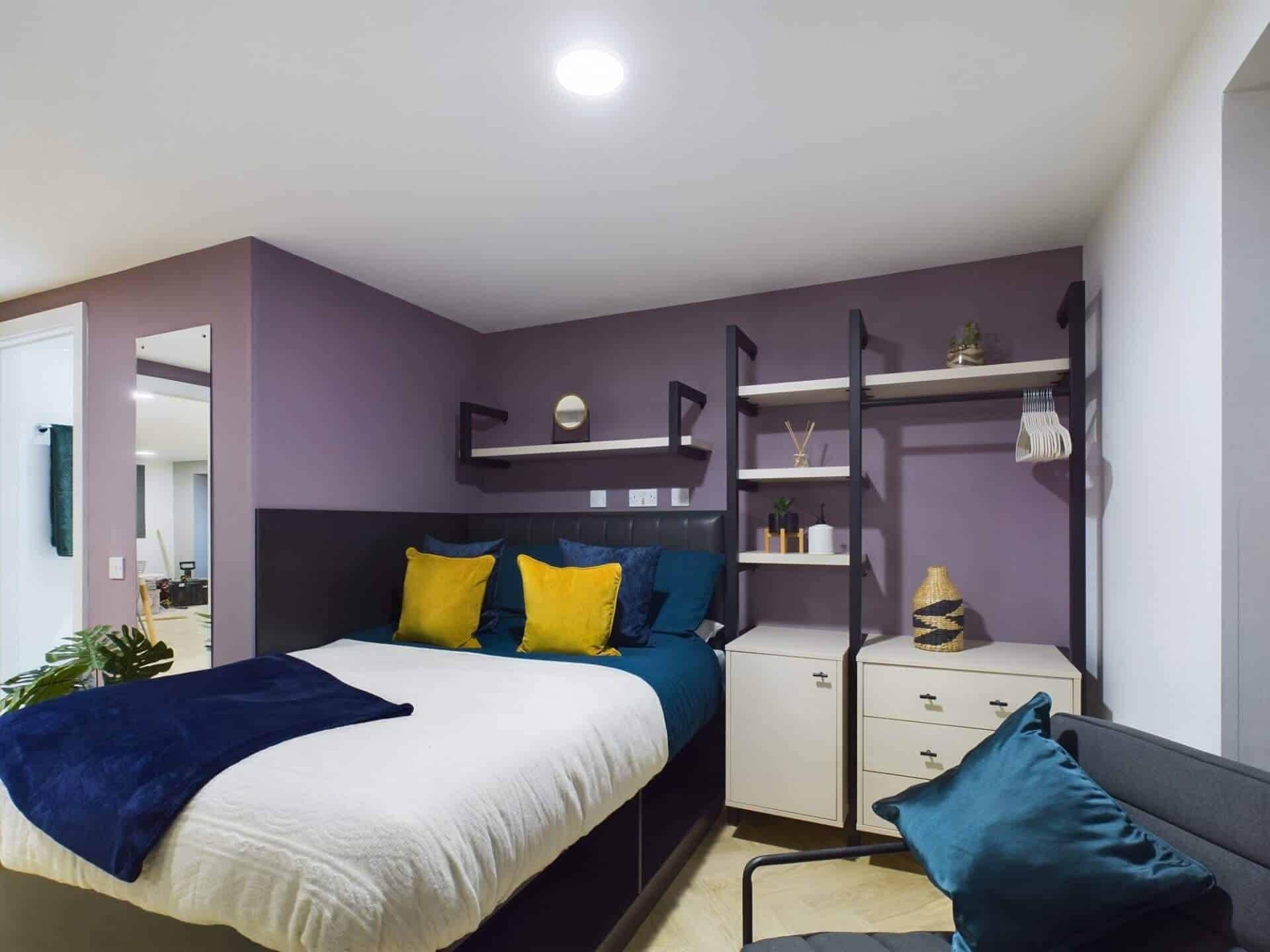 Floor Plan?w=400&h=260&fit=crop&q=40&auto=format&trim=auto