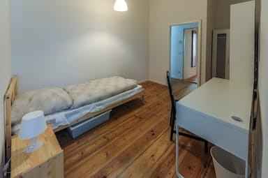 Kitchen?w=400&h=260&fit=crop&q=40&auto=format&trim=auto