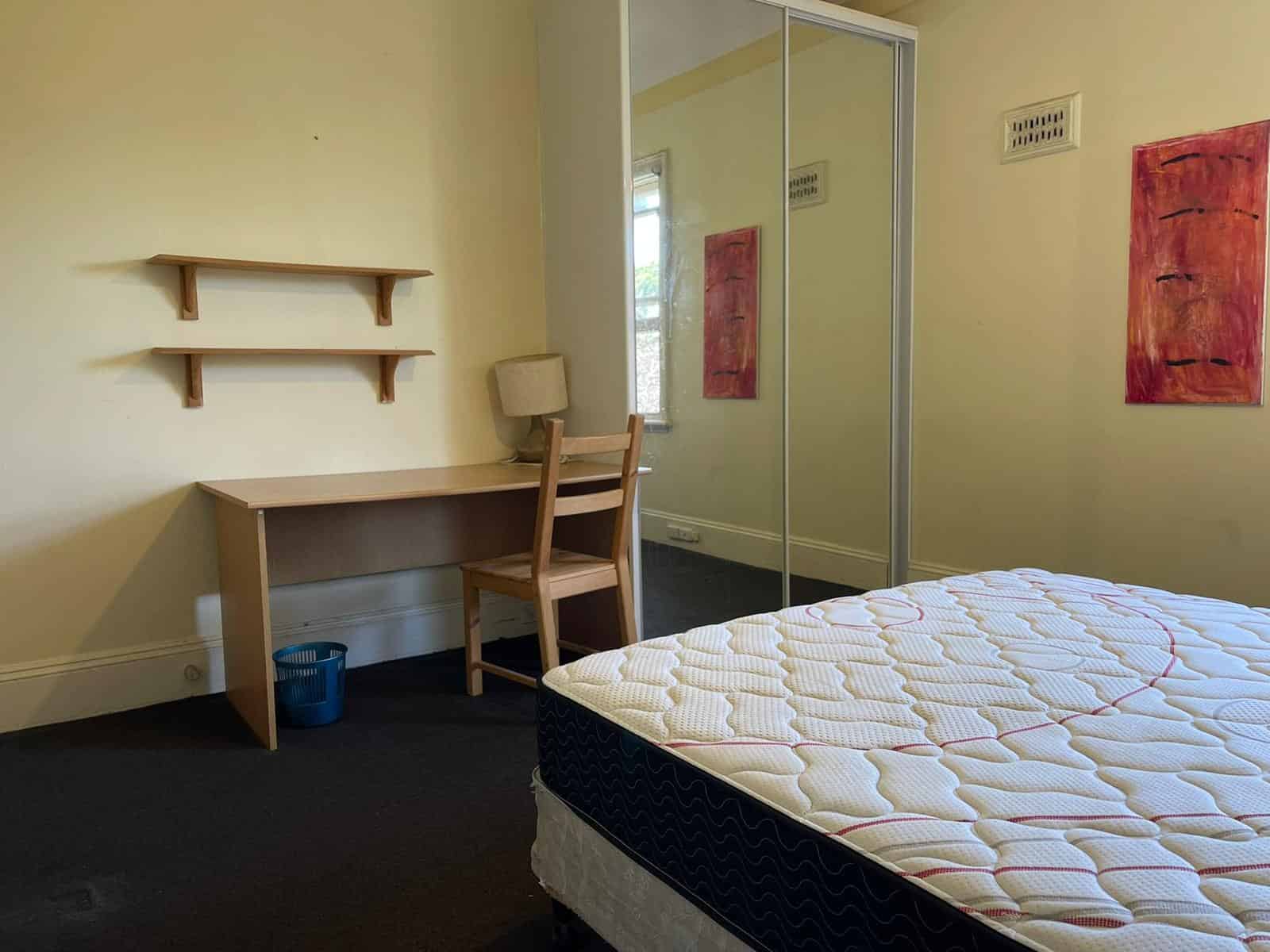 Amenities?w=400&h=260&fit=crop&q=40&auto=format&trim=auto