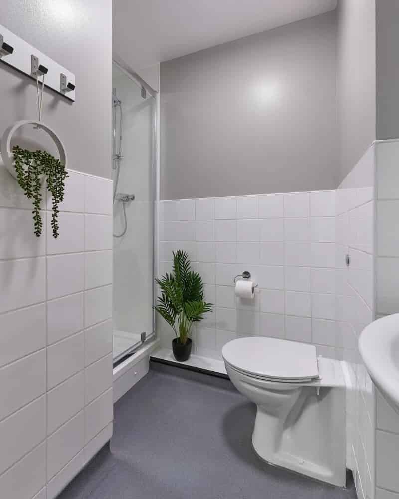 Common Area?w=400&h=260&fit=crop&q=40&auto=format&trim=auto