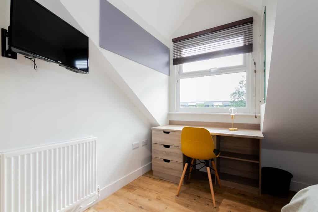 Bedroom 4 - Bedroom?w=400&h=260&fit=crop&q=40&auto=format&trim=auto