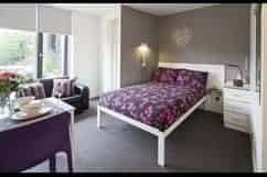 Common Area?w=400&h=260&fit=crop&q=40&auto=format&trim=auto