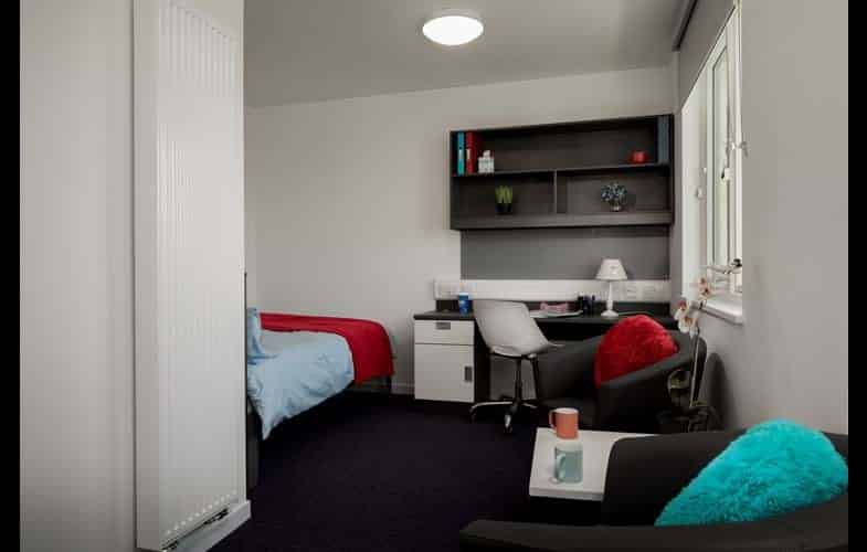 Premium Studio - Kitchen?w=400&h=260&fit=crop&q=40&auto=format&trim=auto