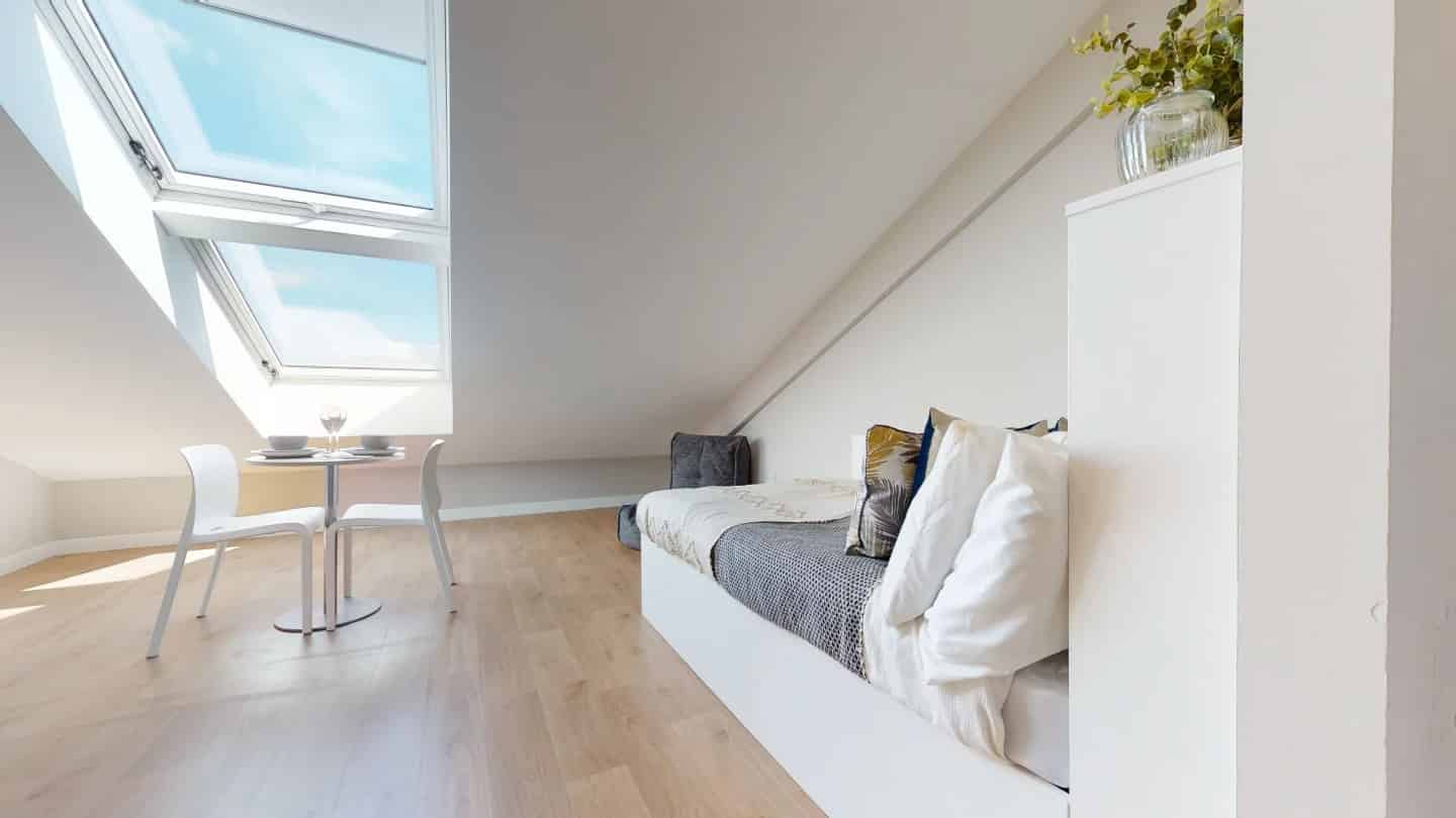 Amenities?w=400&h=260&fit=crop&q=40&auto=format&trim=auto