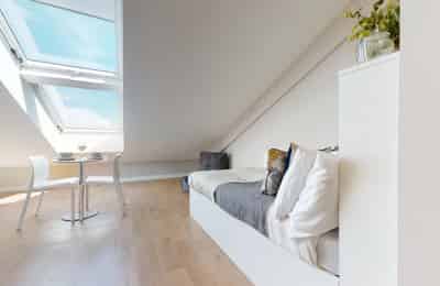 Amenities?w=400&h=260&fit=crop&q=40&auto=format&trim=auto