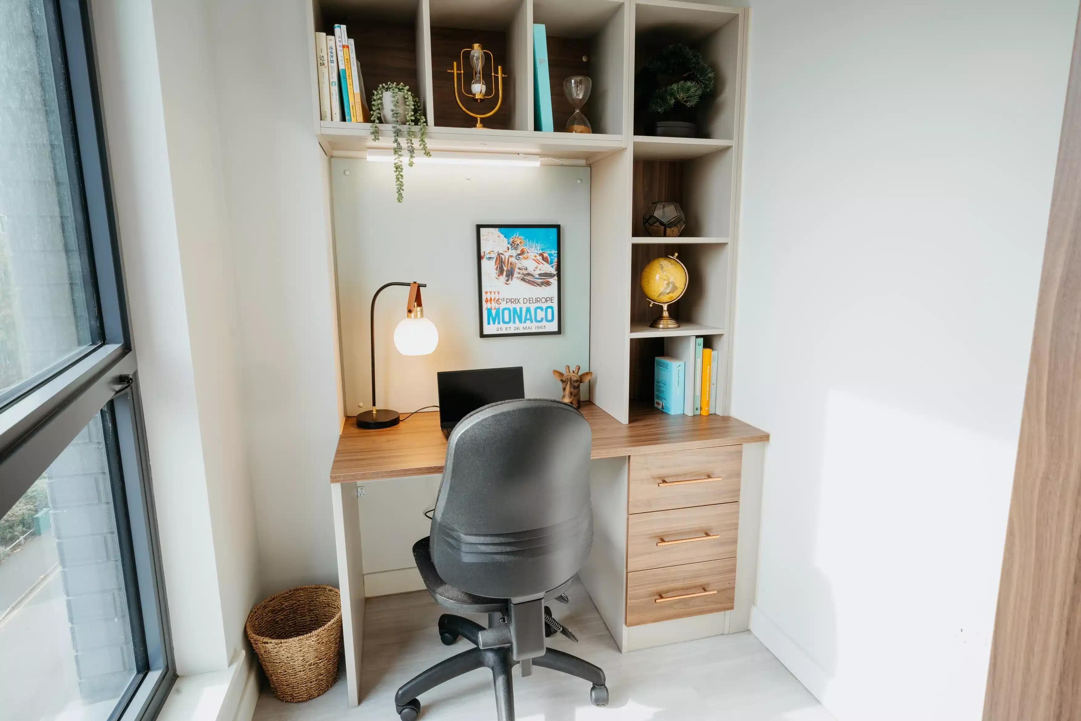 Common Area?w=400&h=260&fit=crop&q=40&auto=format&trim=auto