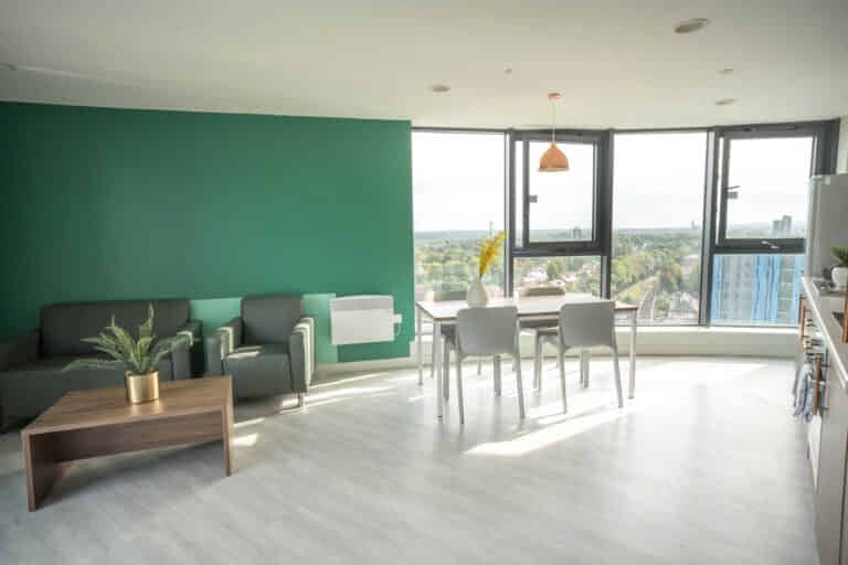 En Suite Cluster City View