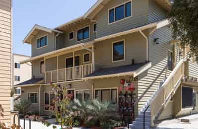 Dee Jay, Los Angeles - Los Angeles, California, United States - Exterior