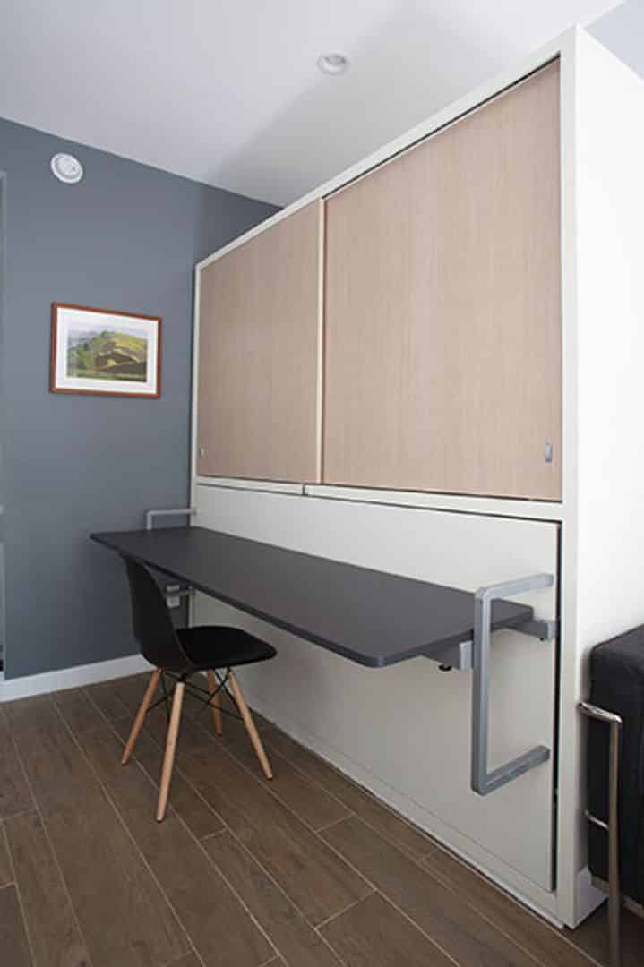 Kitchen?w=400&h=260&fit=crop&q=40&auto=format&trim=auto