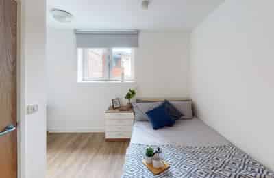 Arndale House, Liverpool - Liverpool, England, United Kingdom - Bedroom