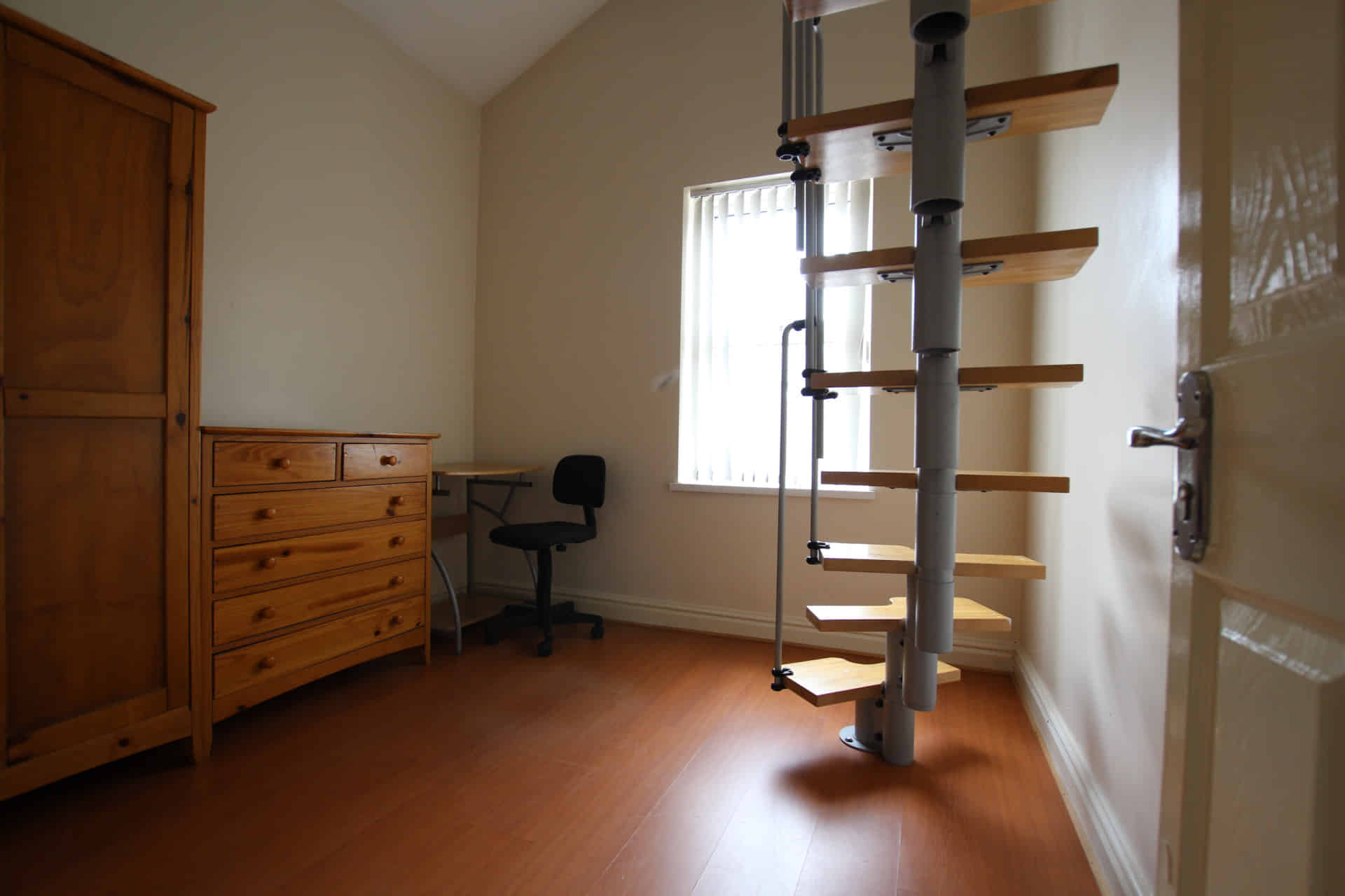 Room in a 7 Bedroom Apartment, 23 Crofton St, Manchester M14 4DX (Flat 2) - Manchester, England, United Kingdom - 7 Bedroom 2 Bathroom Apartment  - Amenities