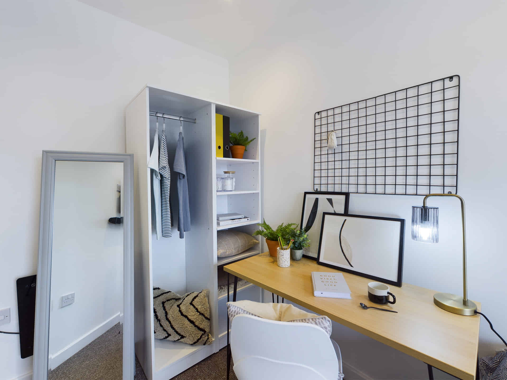 Bedroom 8 - Bathroom?w=400&h=260&fit=crop&q=40&auto=format&trim=auto