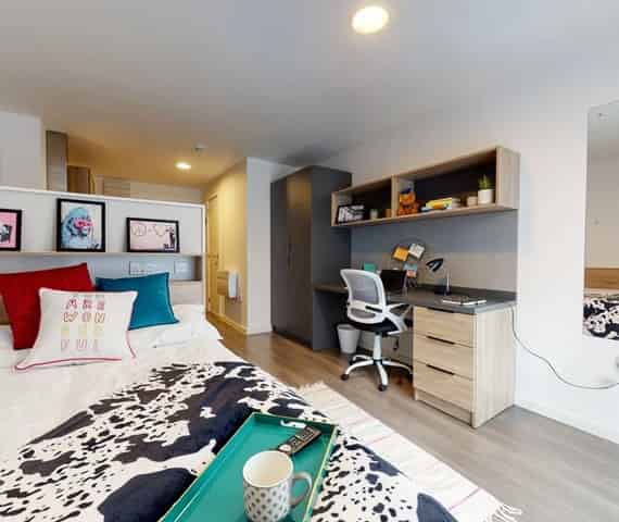 Studio Diamond Lower Level